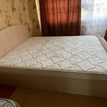 Продам двуспальную кровать, в Красноярске