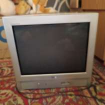 Старенький телевизор с пультом, в г.Макеевка