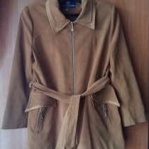 Куртка женская светлая песочная размер 46, в Сыктывкаре