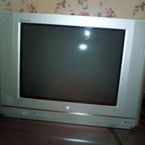 Продам телевизор цветной lg 2003 г с документами, в Ярославле