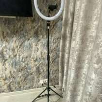 Кольцевая лампа, в Звенигороде