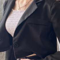 Укороченный женский черный пиджак, в Москве