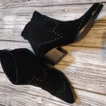 Ботинки Казаки женские, черные, натуральная замша р.38, в Липецке