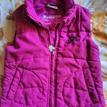 Куртка-жилетка бордовая с карманами на девочку 3-4г (р.104), в г.Брест