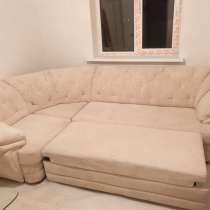 Срочно продаю двуспальный угловой диван диваны полгода, в Краснодаре