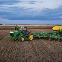 Ремонт капота трактора John Deere 8430, 8330, в Санкт-Петербурге