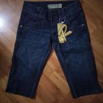 Капри джинсовые размер 27(44) новые, в Бийске