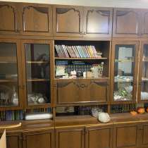 Продам стенку недорого, в Магнитогорске