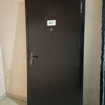 Дверь входная б/у металлическая, в Анапе
