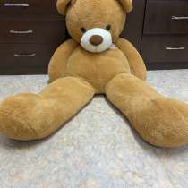 Продам плюшевого медведя цена 2000 рублей, в Хабаровске