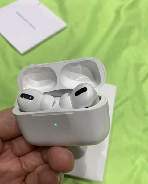 Apple AirPods Pro беспроводные наушники