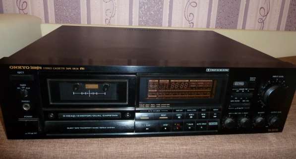 Кассетная дека Onkyo Integra TA-2570