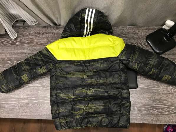 Демисезонная куртка Adidas для мальчика в Архангельске