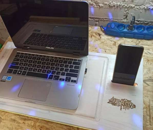 Подставка-столик под ноутбук с подсветкой