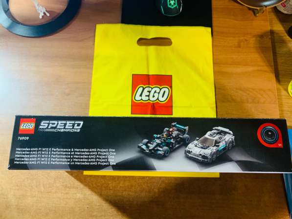 Коллекционный набор Lego Speed Champions Mercedes-AMG F1 в Москве фото 3