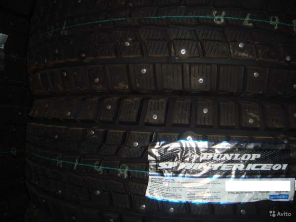 Новые шипы Dunlop 205/55 R16 Winter ICE01 в Москве фото 3