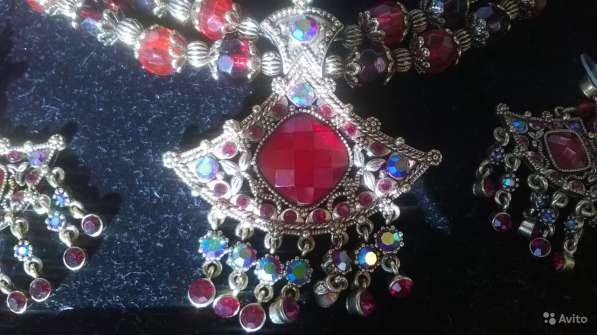 Очень шикарный набор из ожерелья и сережек в Краснодаре фото 4