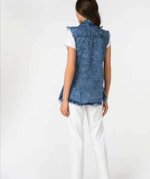 Жилетка джинсовая