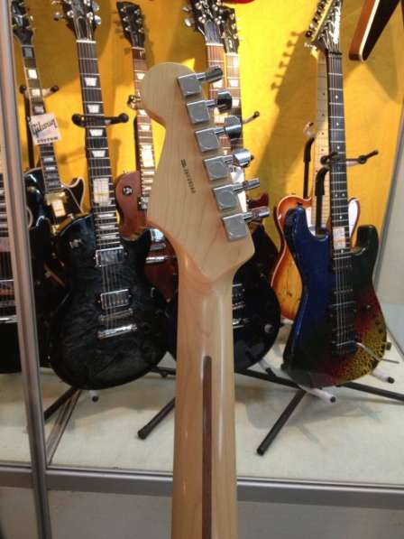 Гитара Fender VG Stratocaster Sunburst (SSS) в Москве
