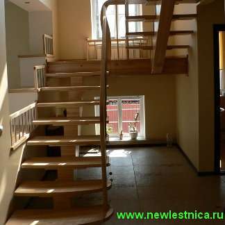 Деревянные лестницы для дома Новая Лестница в Железнодорожном фото 4