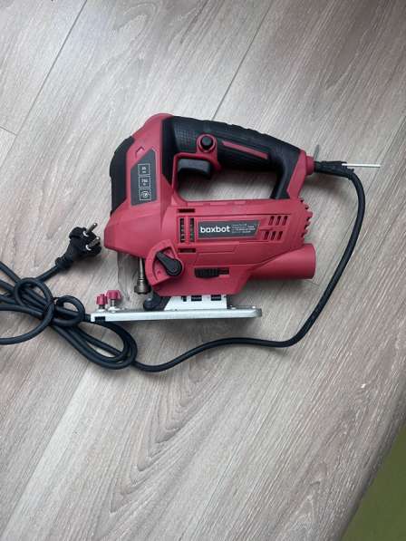 Лобзик в Санкт-Петербурге