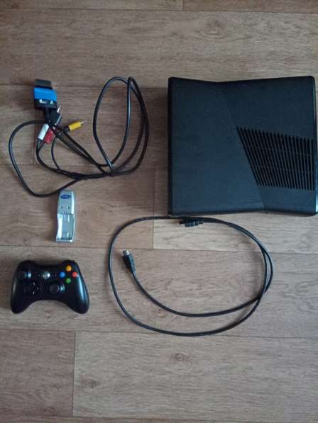 Xbox 360 (slim) freeboot в фото 3