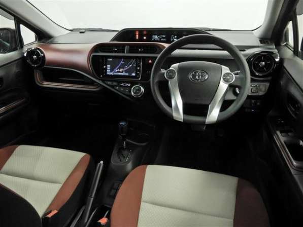 Toyota, Prius c, продажа в Новосибирске в Новосибирске фото 8