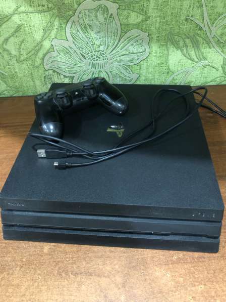 PlayStation 4 pro 1TB