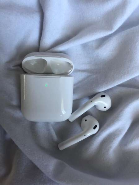 AirPods 2 с беспроводной зарядкой в Москве