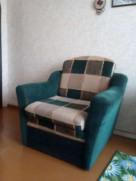 Продам комплект мягкой мебели, диван и два кресла