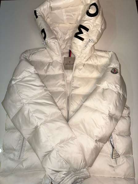 Пуховик moncler