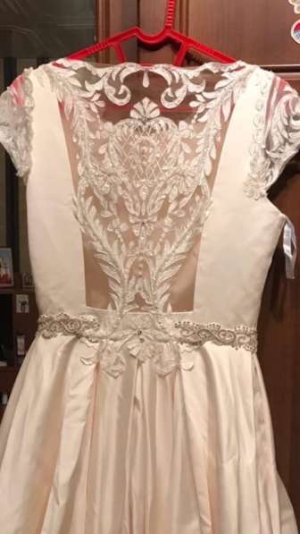 Свадебное платье новое, купила, стало маловато в Домодедове фото 3