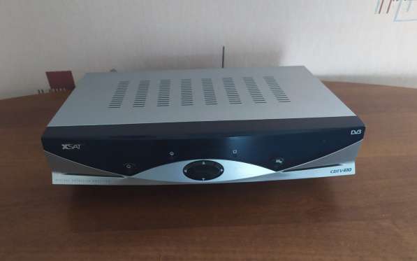 Цифровой спутниковый ресивер XSAT CD. TV410