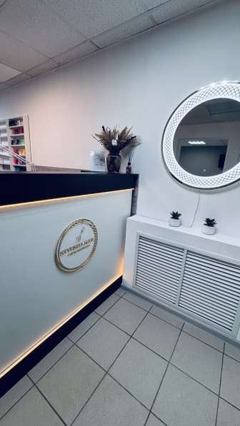 Аренда маникюрного стола 2/2 или полный месяц