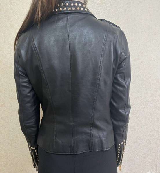 Кожаная куртка Zara косуха в Москве