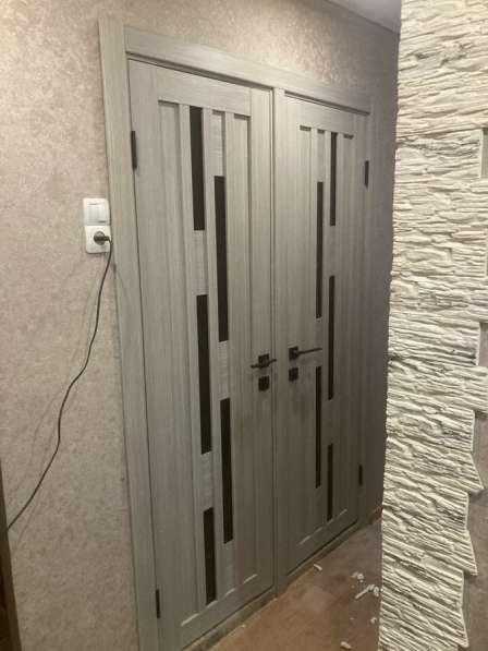 Установка входных межкомнатных дверей город Абакан в Абакане фото 4