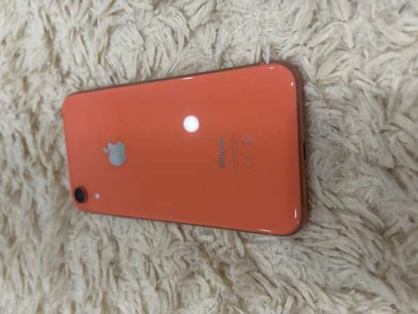 Продам iPhone XR в Москве
