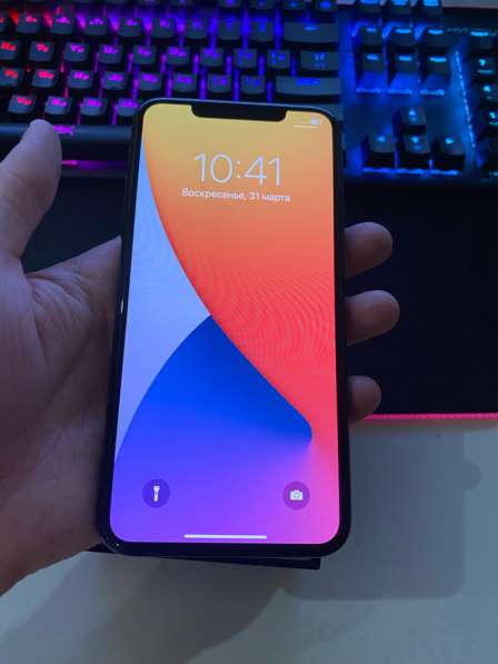 Продам iphone 11 pro max 64 gb