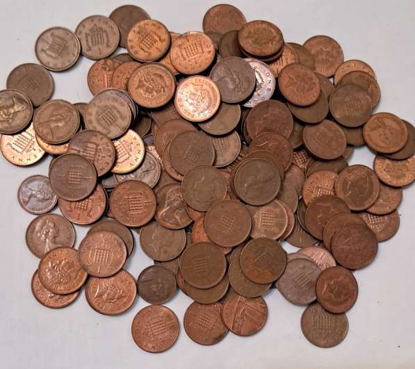 1,2 пенса, пенни. Монеты Англии в Новосибирске