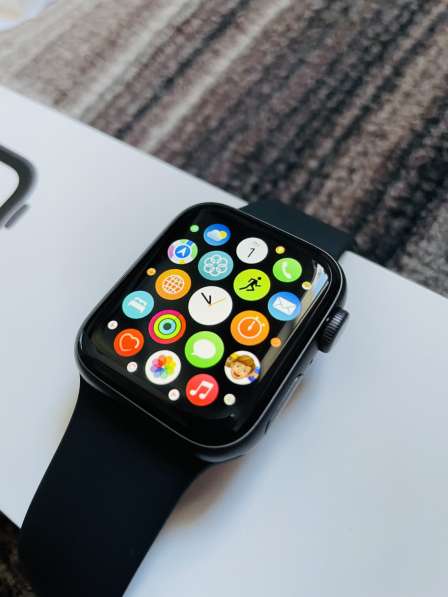 Часы Apple Watch s4 в Чите фото 5