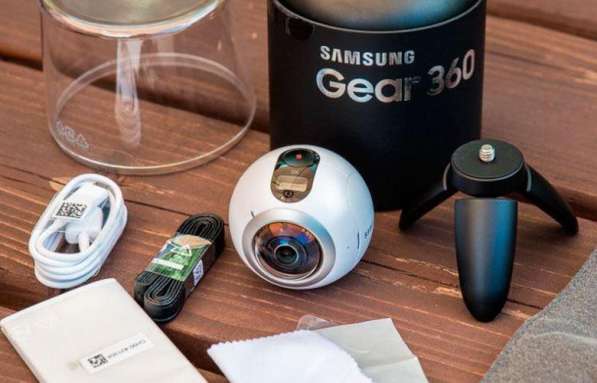Samsung Gear 360 панорамная камера