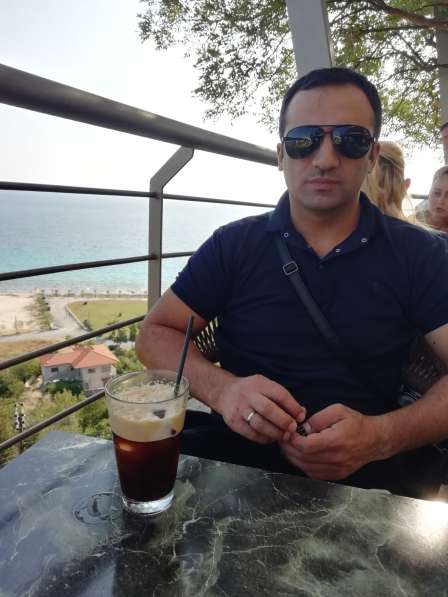 Kostas, 38 лет, хочет пообщаться в 