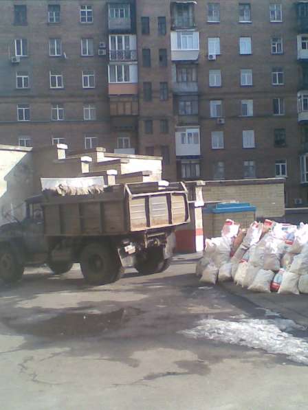 Вывоз строительного мусора с грузчиками в Геленджике