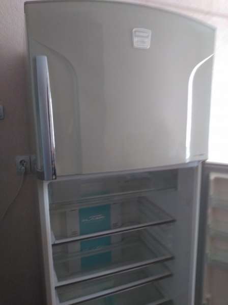 Классный холодильник тошиба! в Омске фото 5