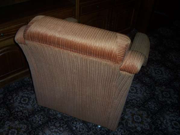 Мягкие кресла из румынского гарнитура в Москве фото 6