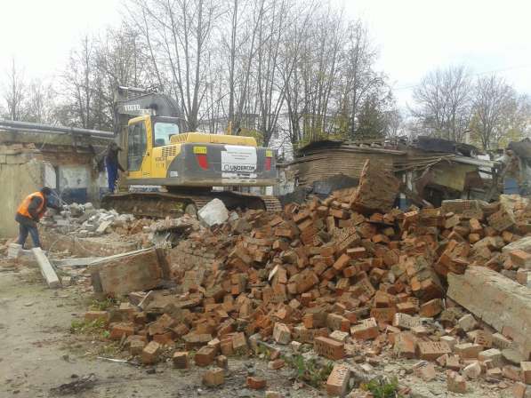 Демонтаж, снос, разбор домов и сооружений в Великом Новгороде