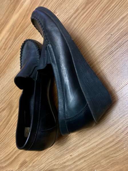 Продам женскую обувь в Москве