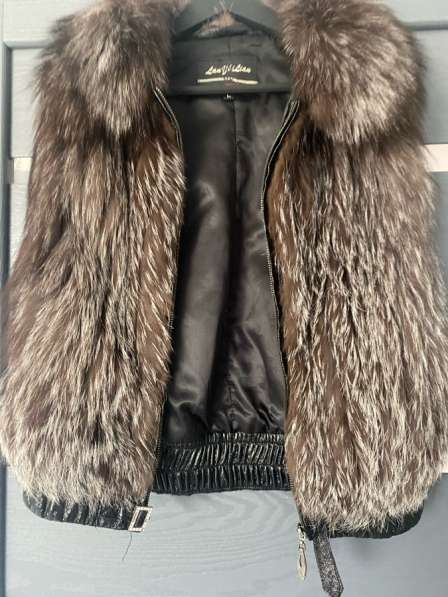 Жилетка женская из чернобурки