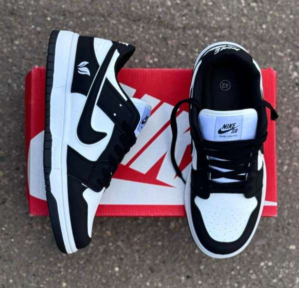 Кроссовки Nike