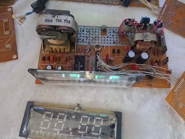 Часы электронные цифровые 4 штуки в Челябинске фото 14